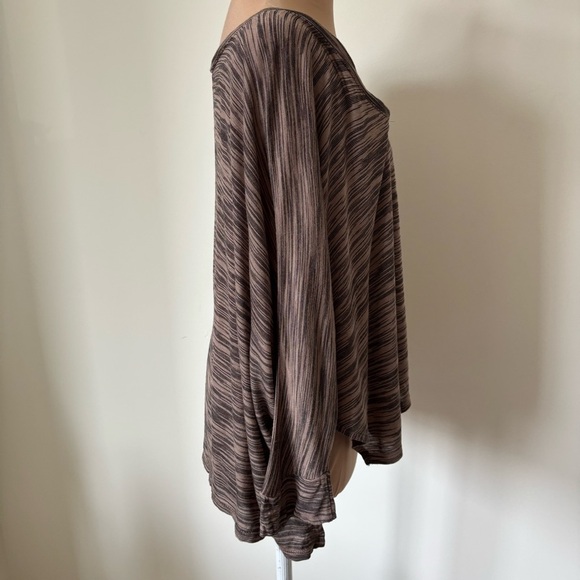 Nation LTD Brown Black Space Dye Relaxed 3/4 Sleeve V-Neck Blouse EUC One Size - Picture 4 of 8